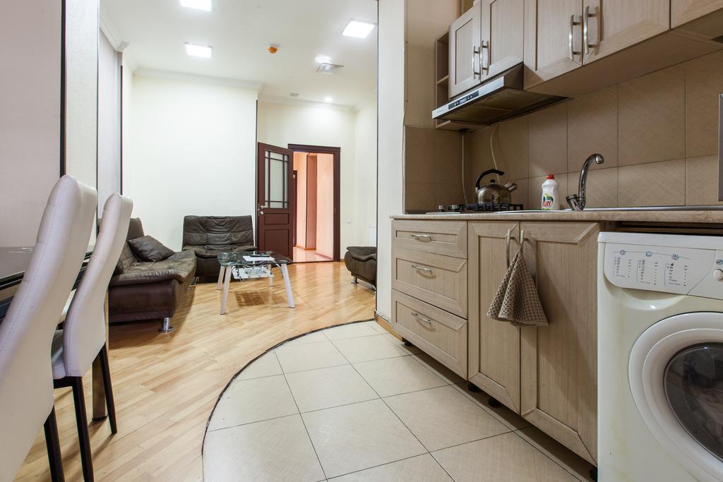 Sweet Home Apartment Tbilisi Quarto foto