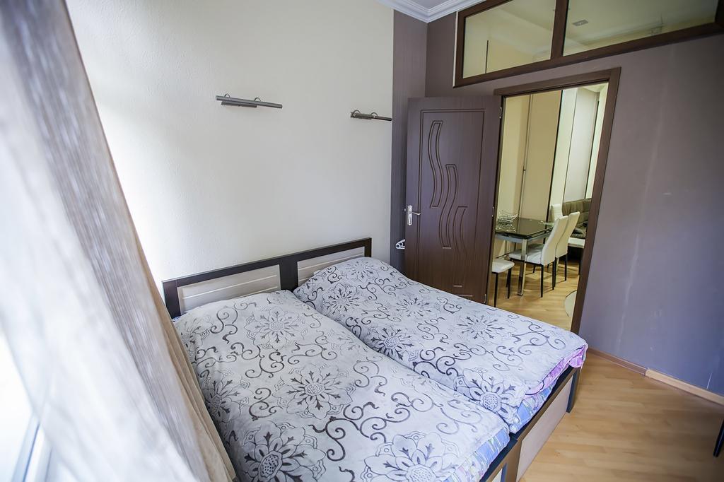 Sweet Home Apartment Tbilisi Quarto foto